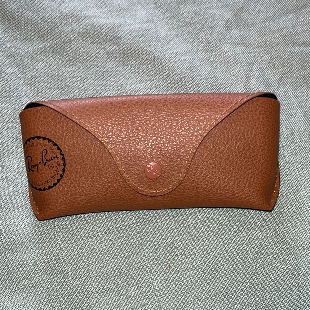 Brown ray ban case